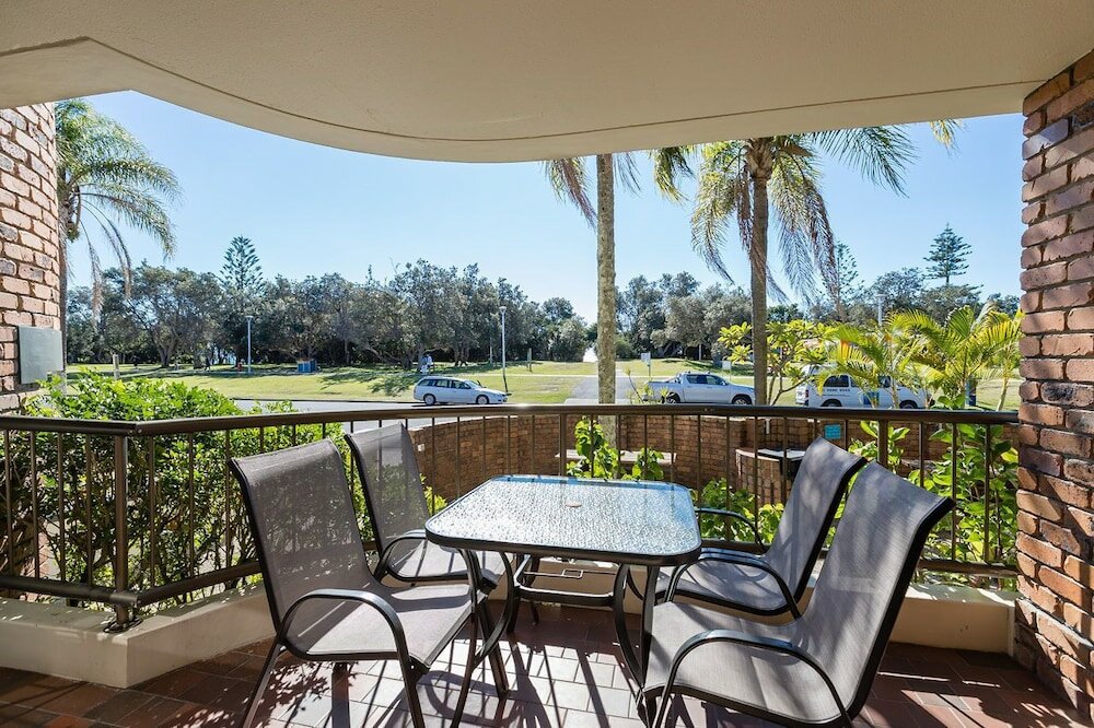 Фото Byron Pacific Apartments