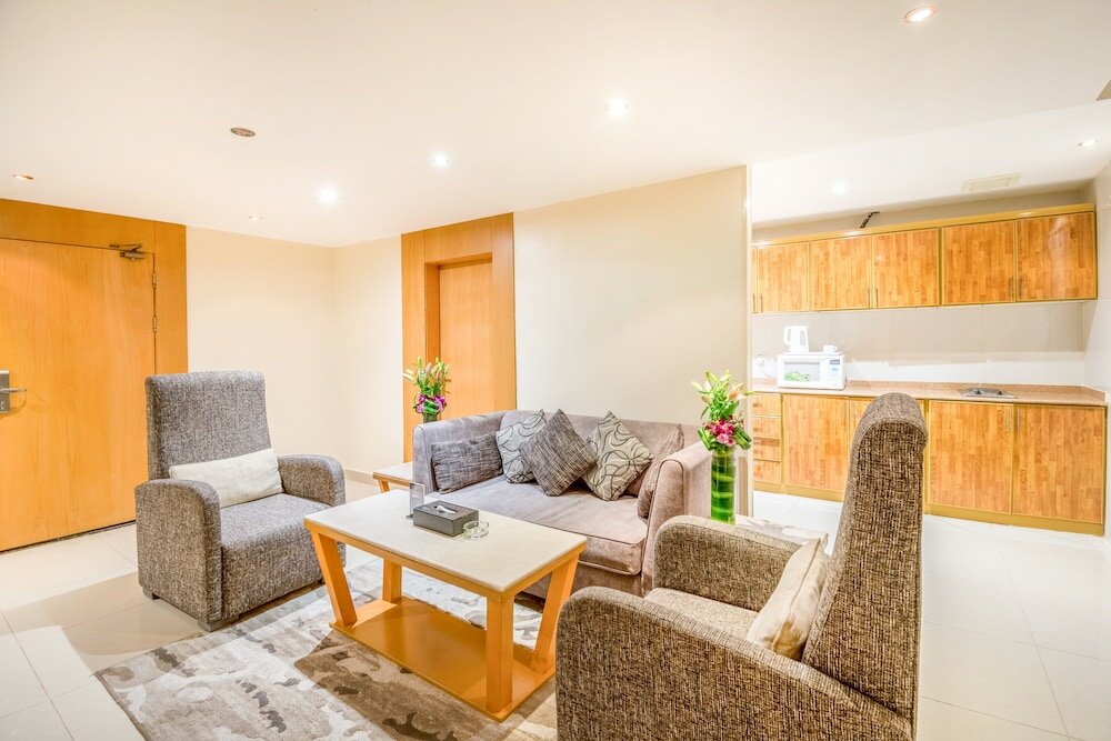 Фото Nayyara Specialist