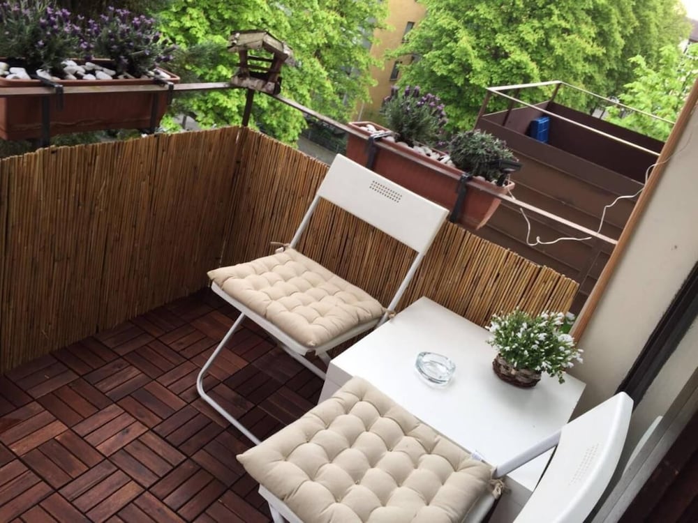 Фото 1 Bedroom Apartment In Prime Location