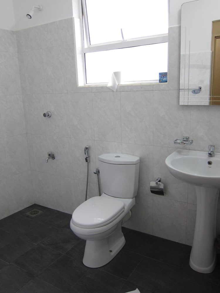 Фото Hotel Oviya