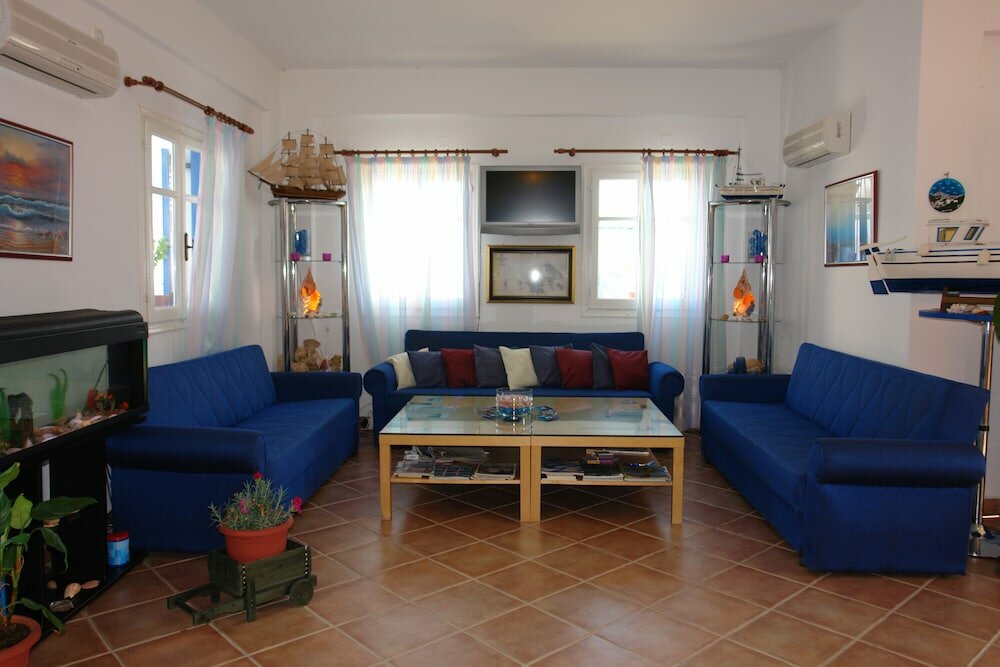 Фото Karabo Hotel