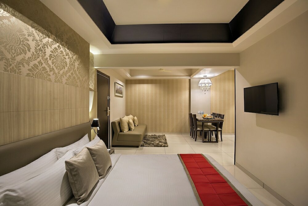 Фото The Baroda Residency