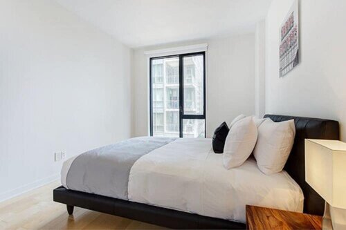 Гостиница Corporate Stays Le Shaughn Apartments в Монреале