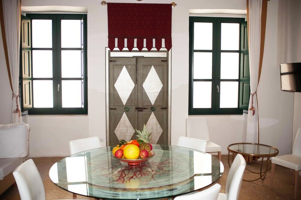 Фото Salapolis Luxury Apartments