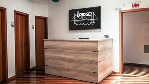 Гостиница The Bridge Hostel
