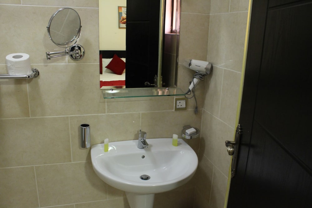 Фото Jawabreh Hotel & Suites