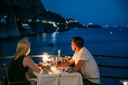 Внешний вид отеля Hotel Onda Verde в Прайано, фото 4