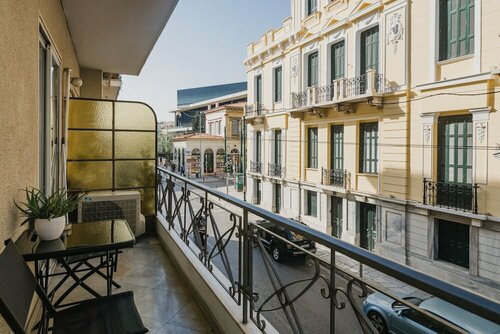 Acropolis Executive Suite
