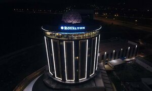 Royalton Hotel (Adana - Osmaniye Yolu), otel  Toprakkale'den