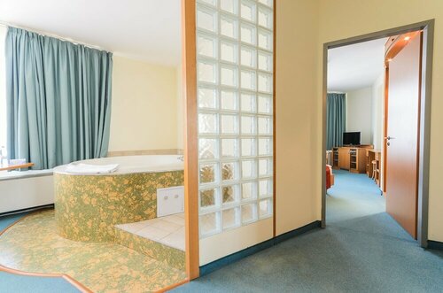 Гостиница Hunguest Hotel Aqua Sol в Хайдусобосло