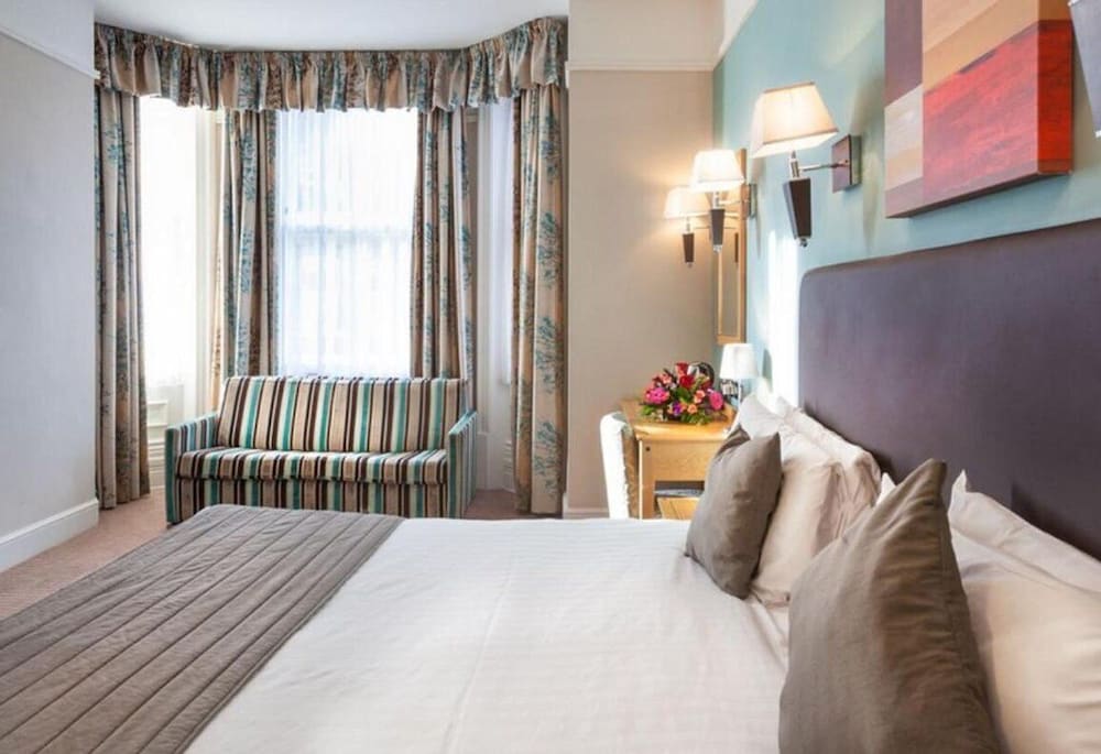 Фото The Durley Dean Hotel