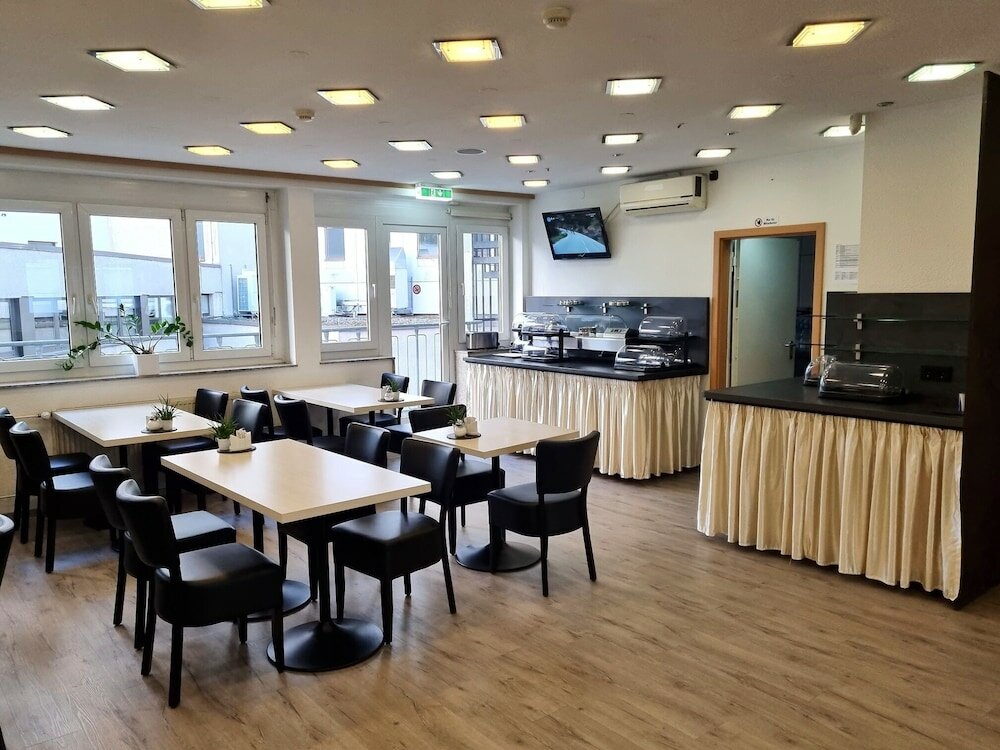 Фото Adler Hotel Frankfurt