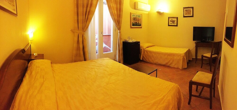 Фото Отель Mediterraneo