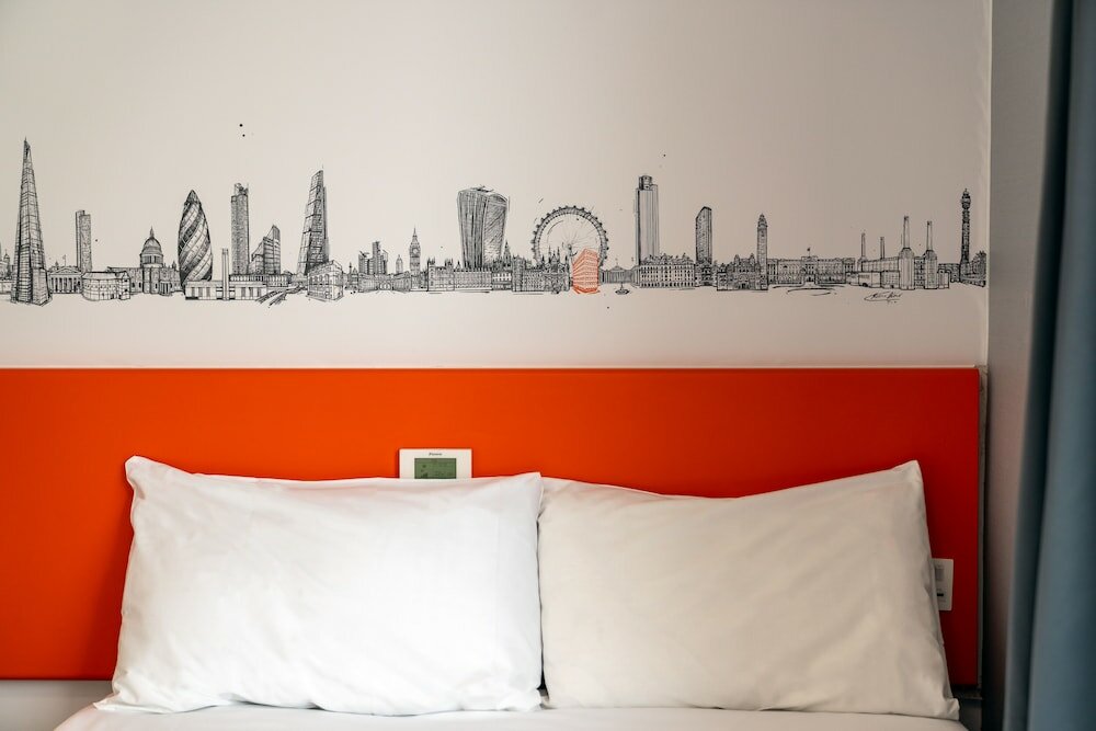 Фото EasyHotel London Croydon