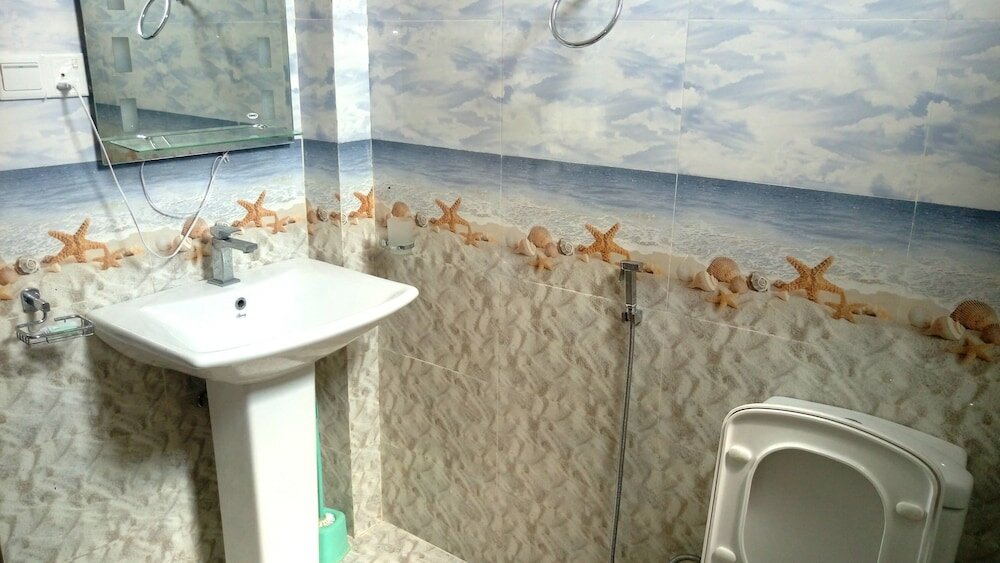 Фото Layathraa Lake View Resort