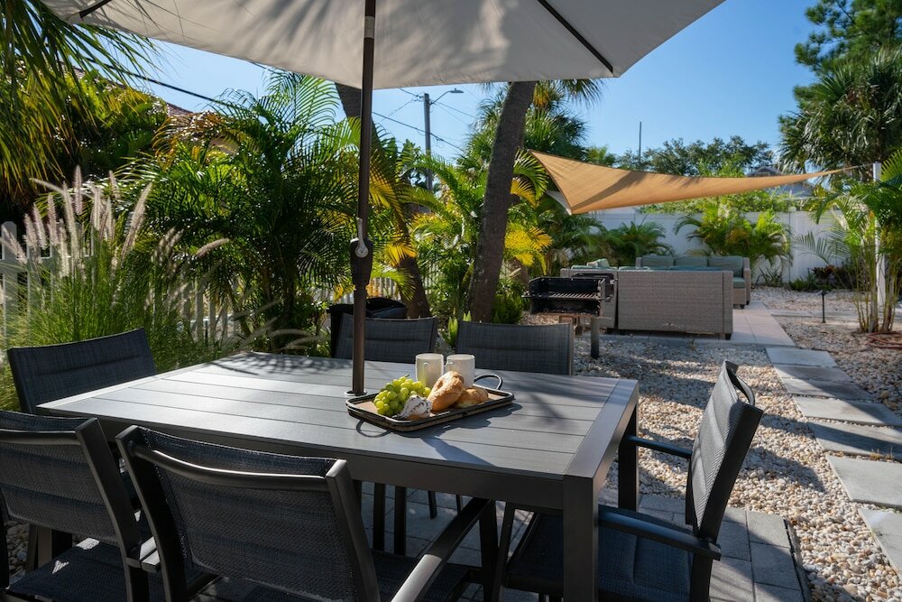 Фото The Bungalows