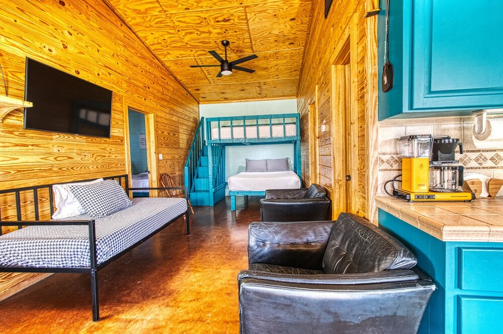 Фото Frio River Cabins