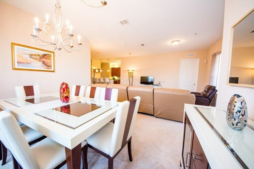 Фото H2u - Olive - Vc4804 4 Bedroom Apts by Redawning