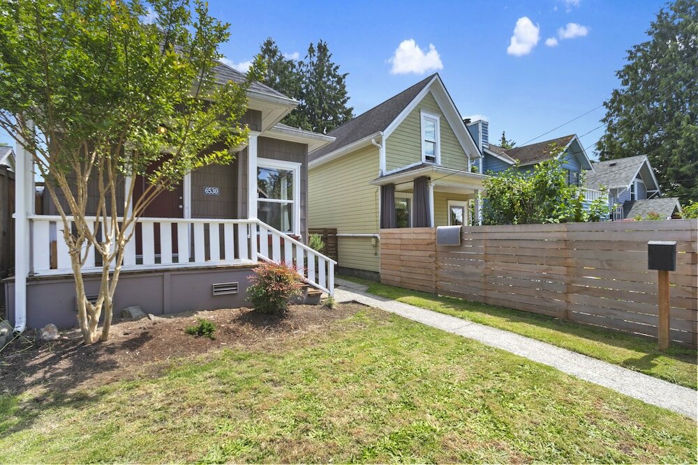 Фото Ballard Bungalow - Walk to Dt Ballard/Water