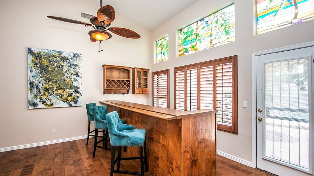 Фото Luxury Scottsdale Home W/pool and Hot Tub!