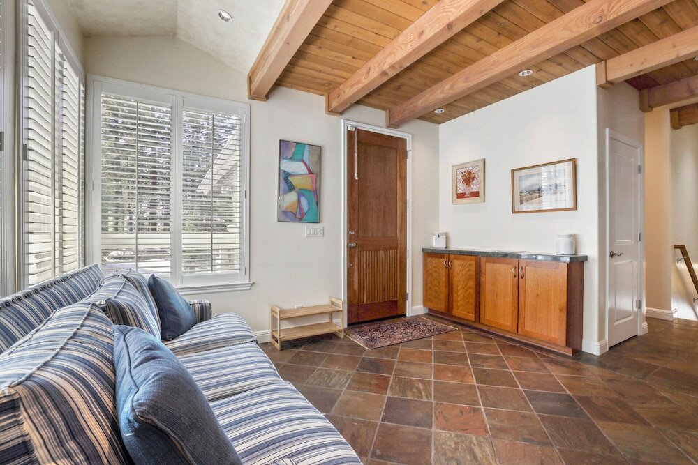 Фото Bird's Nest