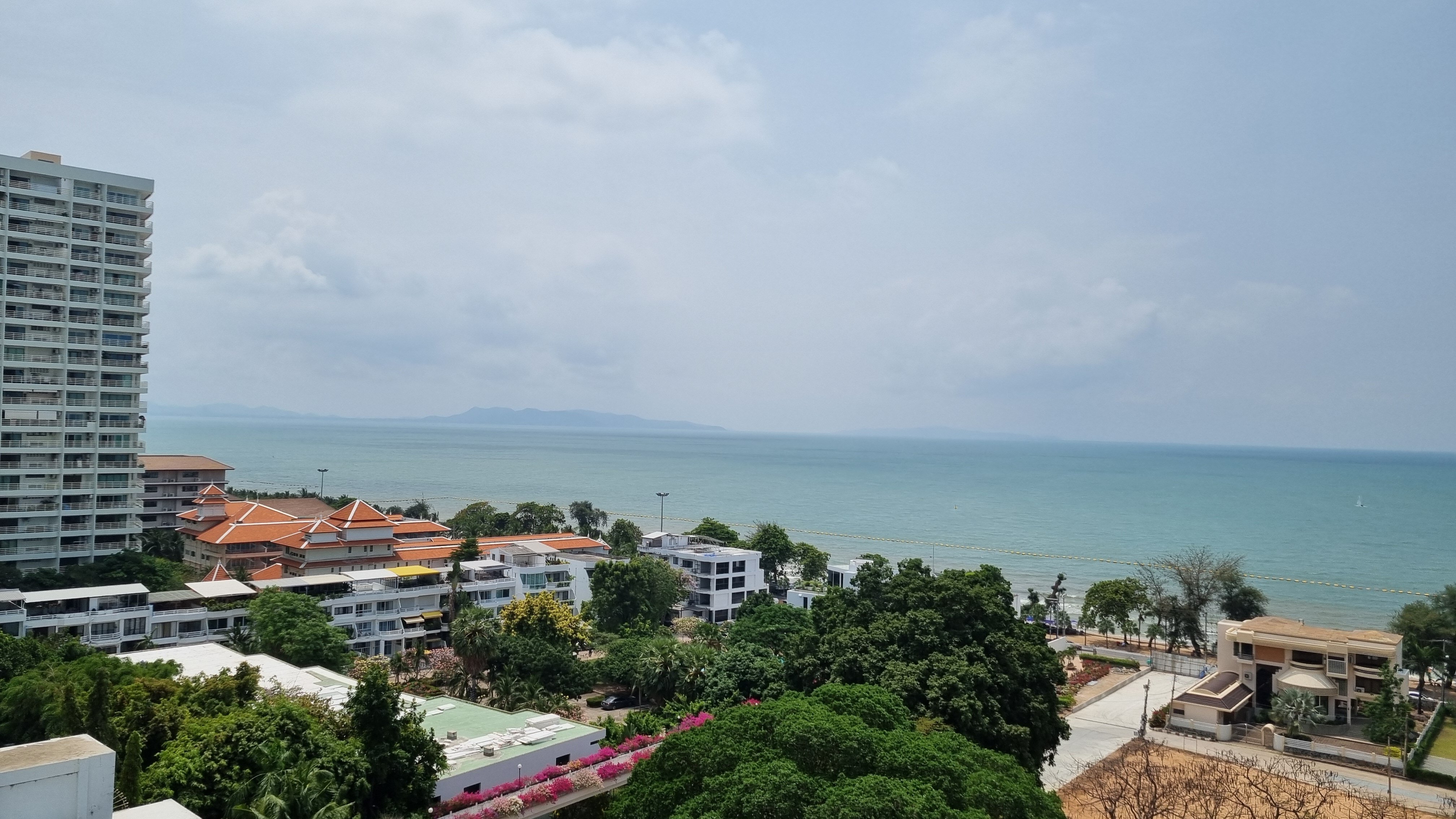 Фото Jomtien Condotel Condominium