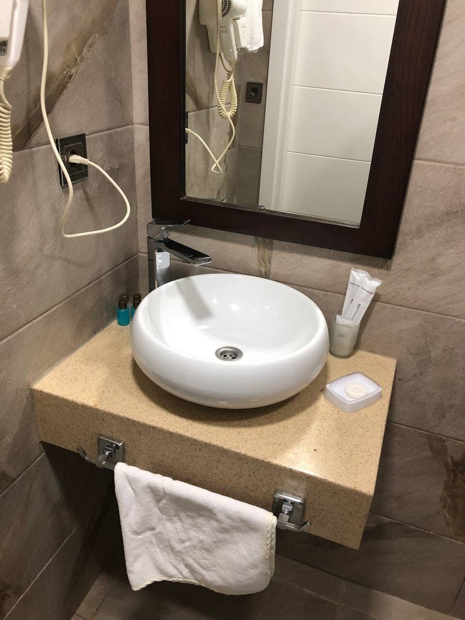 Фото  Parallel Hotel