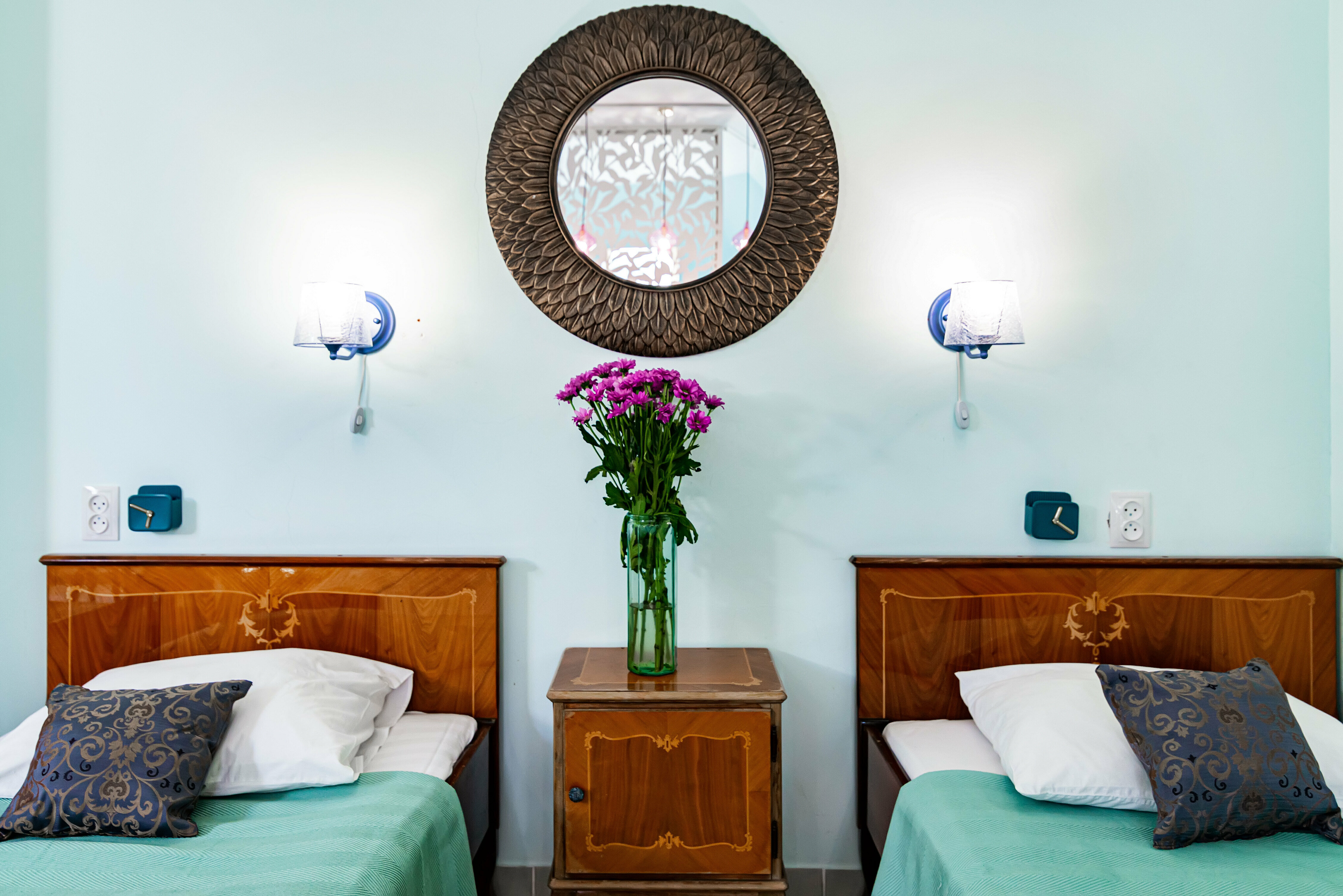 Фото отеля 2