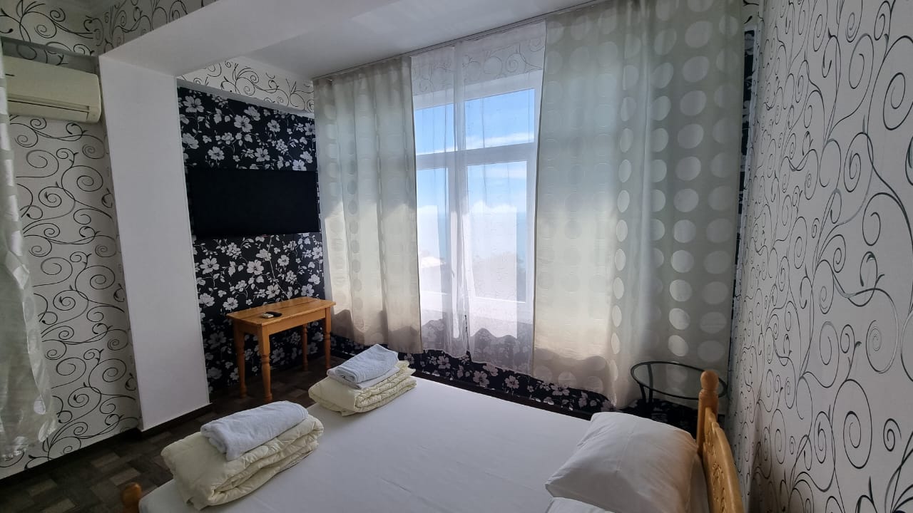 Фото Лазурный