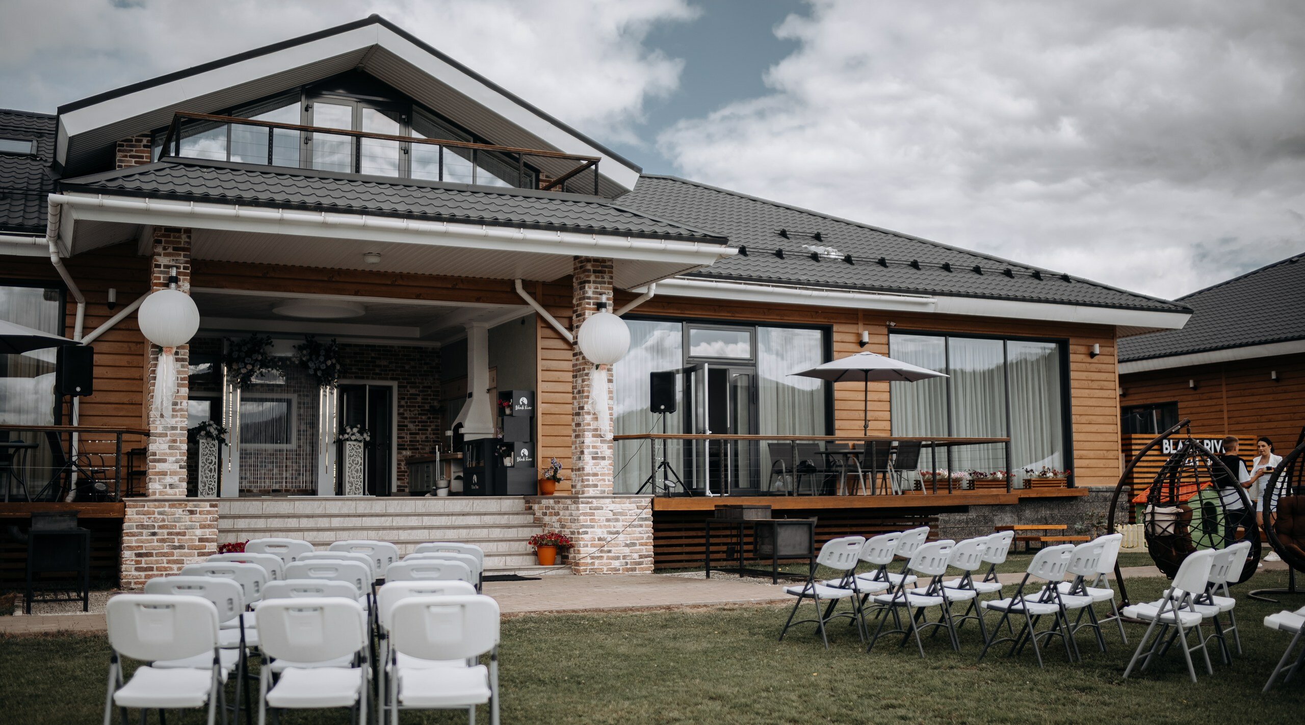 Фото Black River