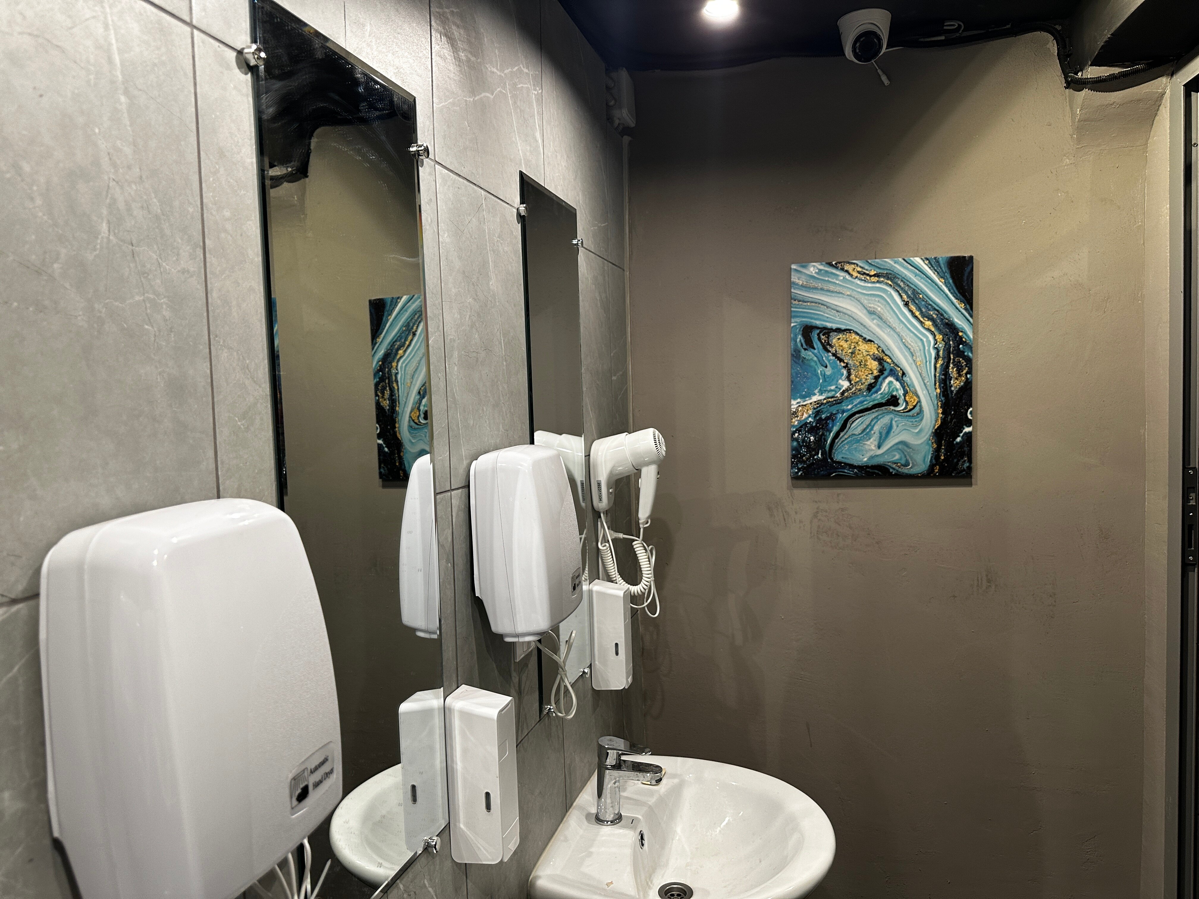 Фото Shelterz Три вокзала