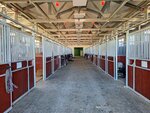 New (derevnya Uvarovka, 1), club de caballos