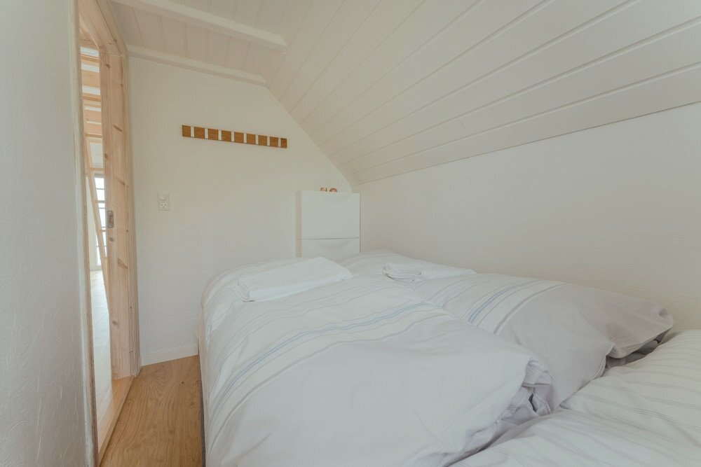 Фото Unique Boathouse by The Foreshore Sea View