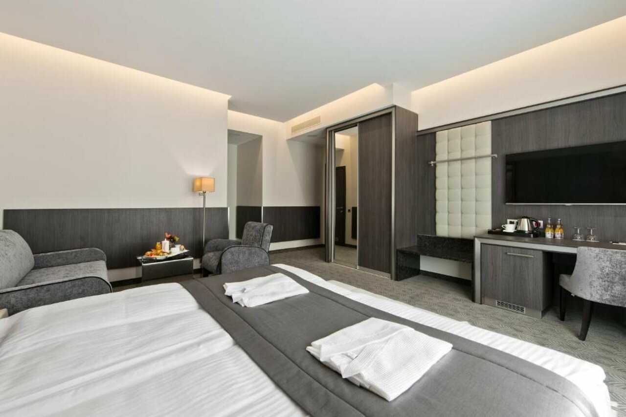 Фото Hotel Congress Avenue