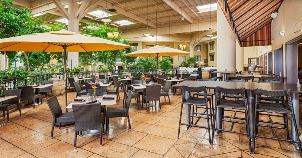 Фото Concord Plaza Hotel