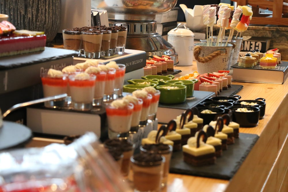 Фото Courtyard by Marriott Shanghai Hongqiao