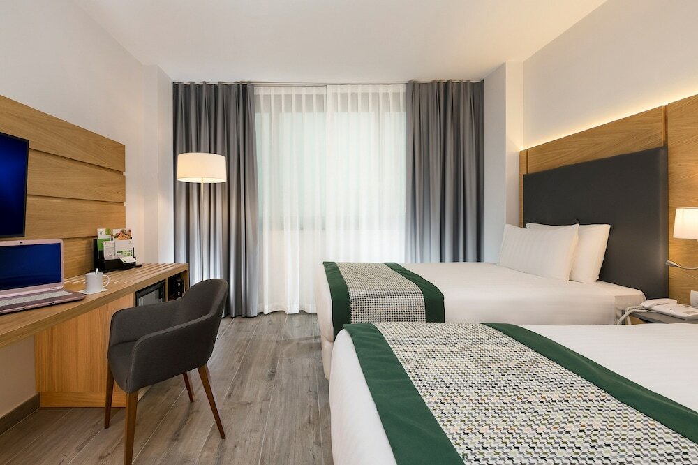 Фото Holiday Inn Naples, an Ihg Hotel