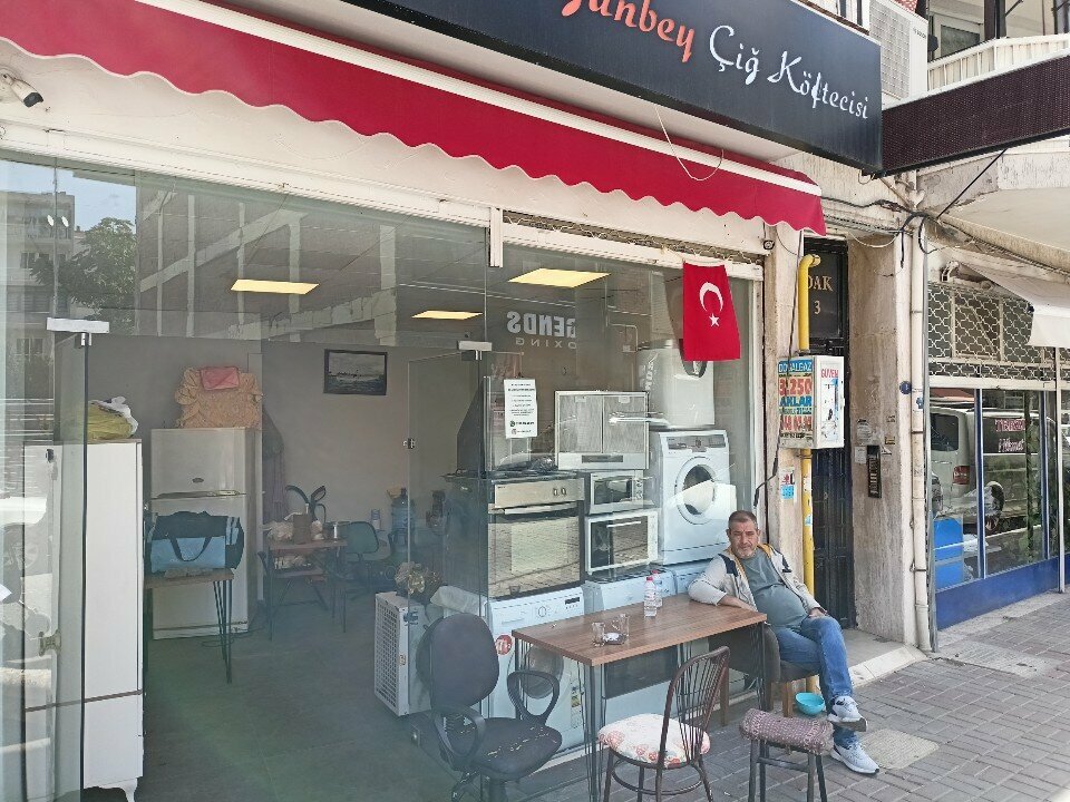 Second-hand shop Black Sea Driver Spot, Izmir, photo