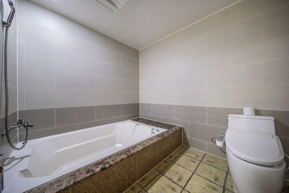 Фото Ansan Seowon Tourist Hotel