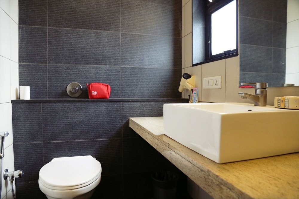 Фото Oyo 697 The Sirona Hotel