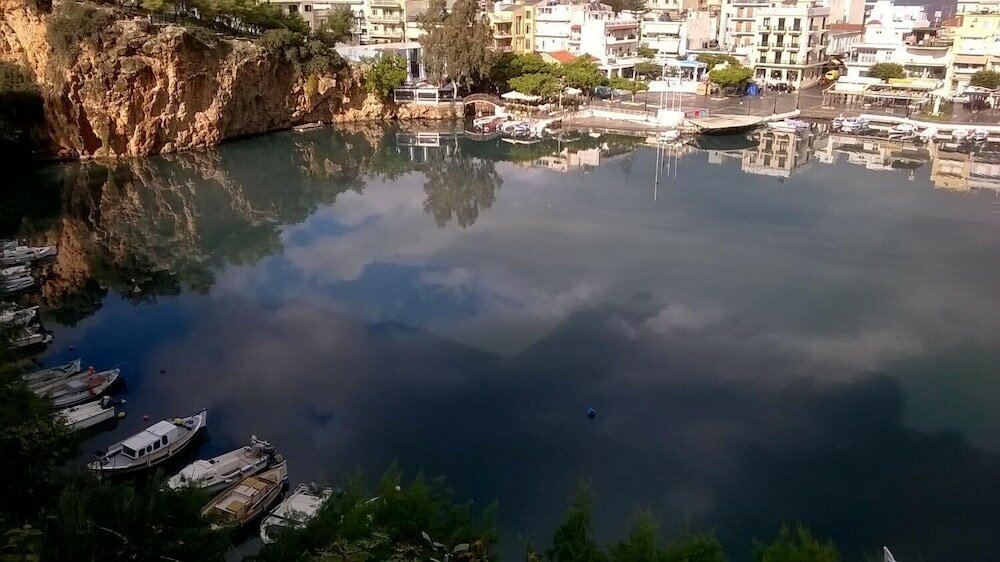 Фото Emerald Lake Studios