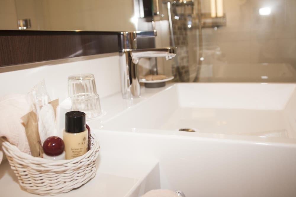 Фото Hotel Haus Berlin