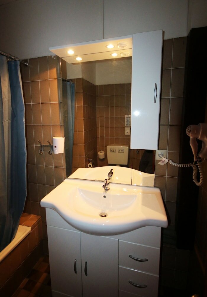 Фото The Penny Pincher Inn - Hostel