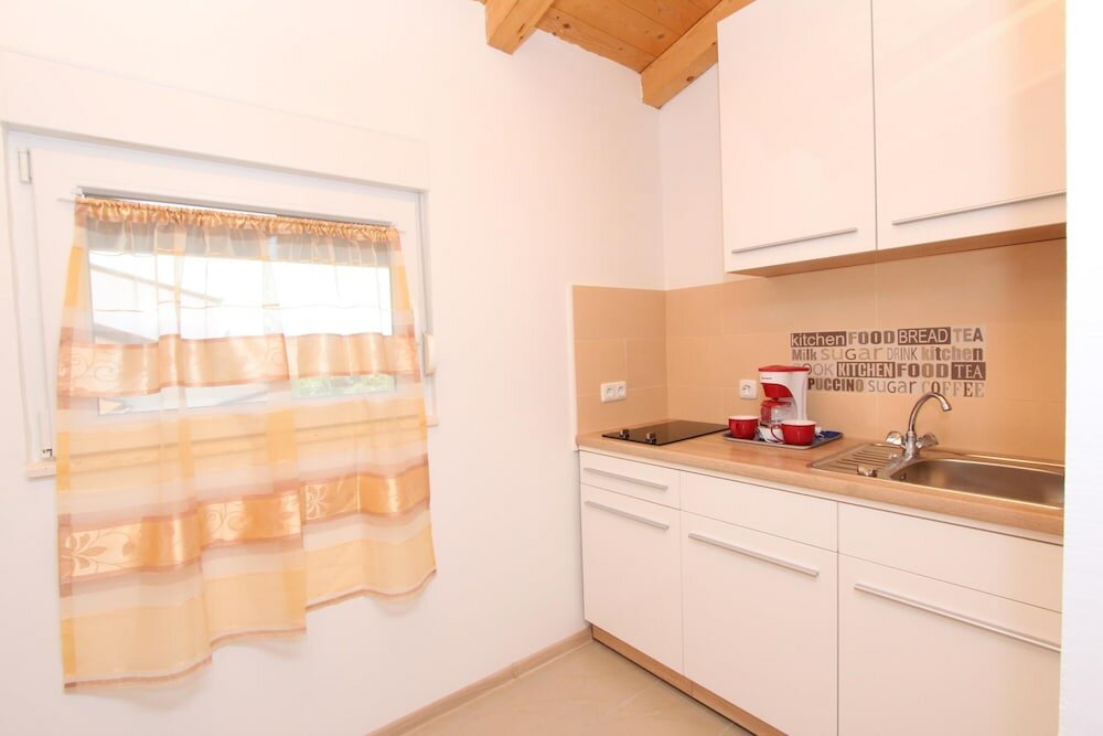 Фото Rooms and apartments Sally