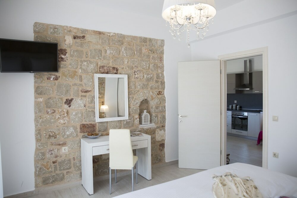 Фото G&k Stone Suites