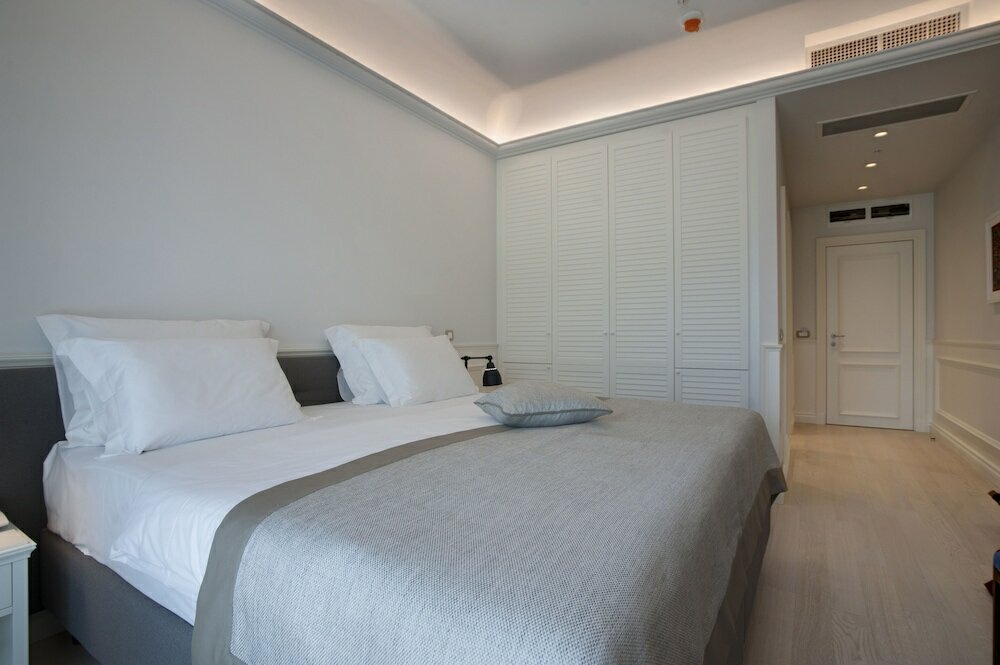 Фото Hotel Majestic