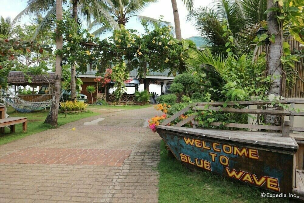 Hotel Blue Wave Inn Beach Resort & Restaurant, Province of Siquijor, photo