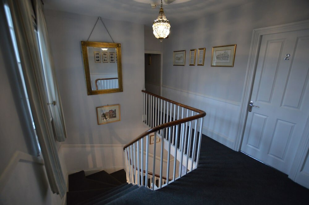 Фото Chantry Hotel