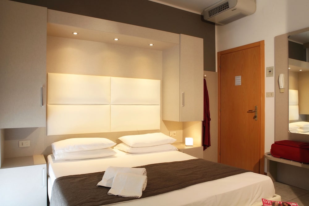 Фото Hotel Columbia & Ninfea