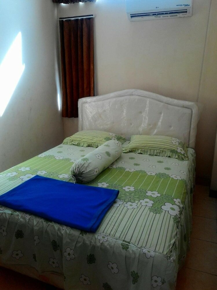 Фото Imam Bonjol Hostel